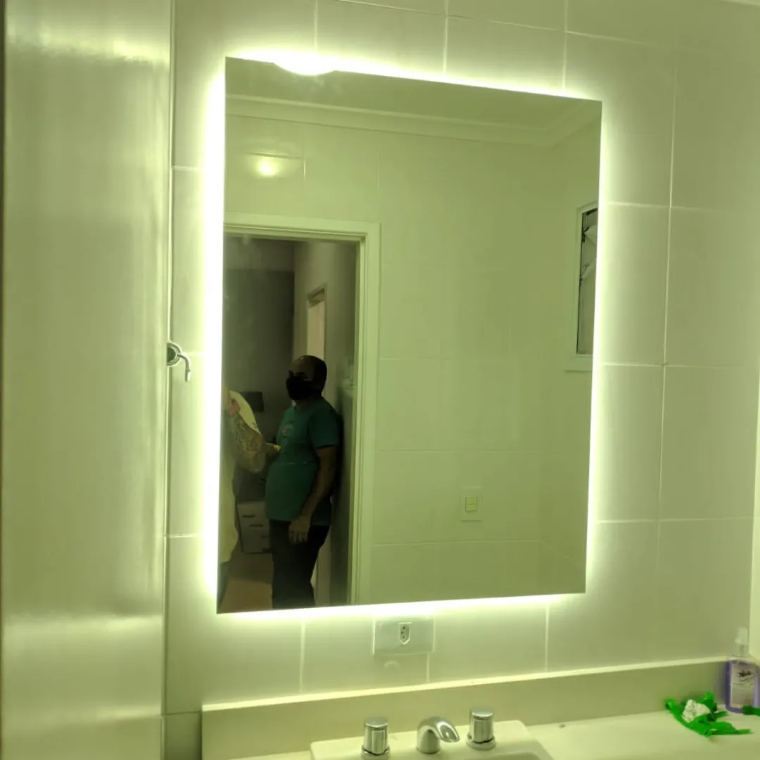 Espelho iluminado