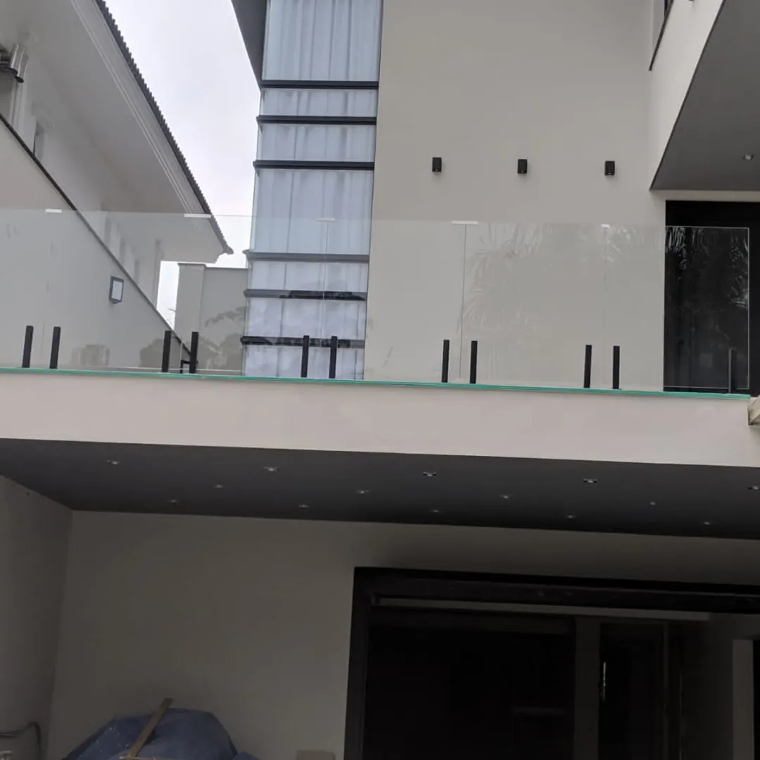 Vidro instalado em área externa
